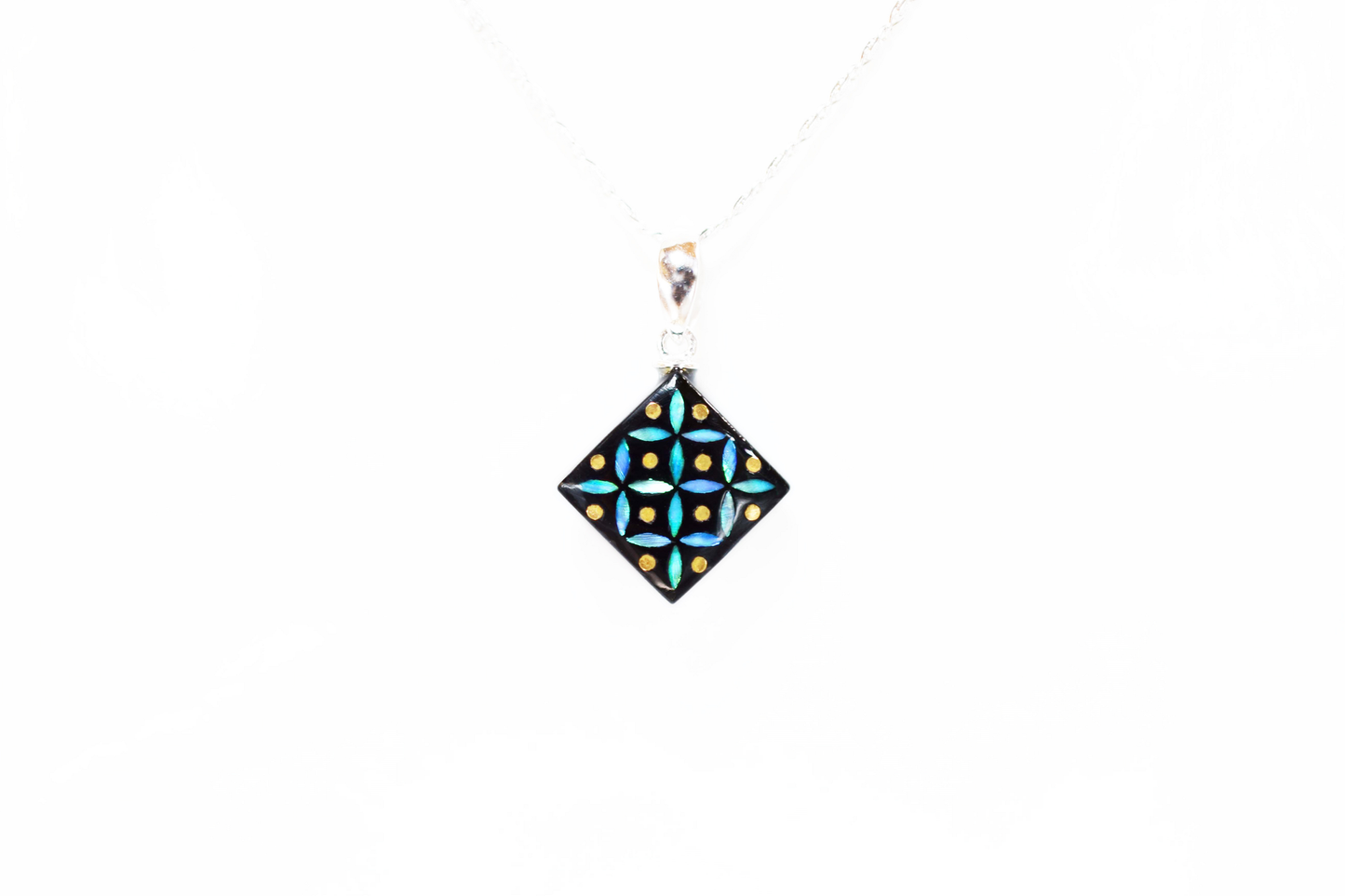Raden Pendant Necklace - Shippo (Interlocking Circles Pattern) with 24k Gold Accents / Green Color / Small Size-, Japanese Lacquer Jewelry, Kyoto Jewelry