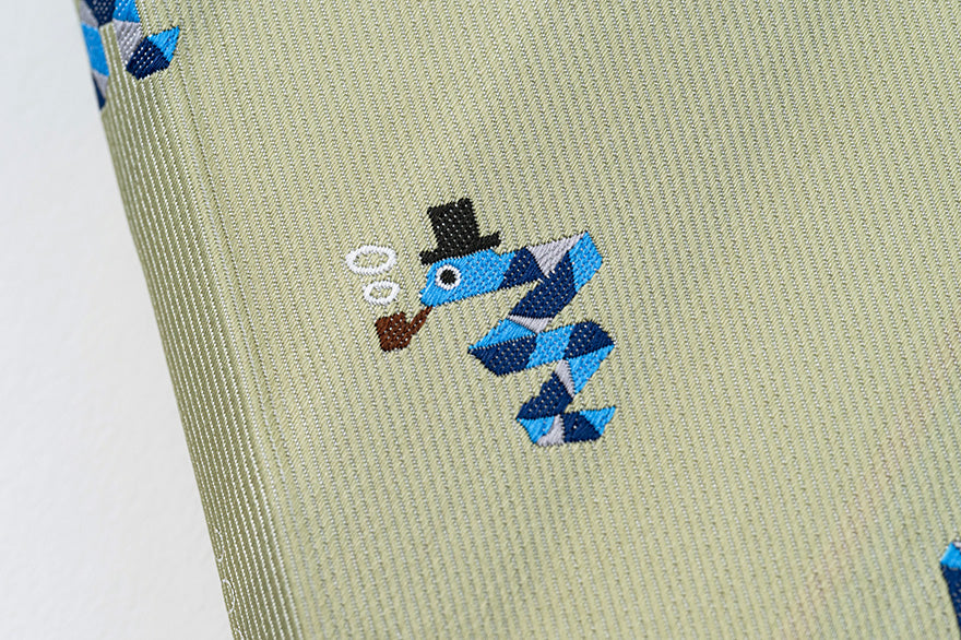Hobonichi Weeks MEGA, Hobonichi Techo 2025 Bow & Tie: Snake Toy Weeks Mega Hardcover Book / Weekly Horizontal / January start / Monday start - English Edition