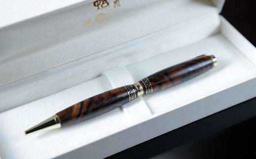 Raden Ballpoint Pen - Black Persimmon Wood Peacock Feather Pattern, Gifts for Writers, Japanese stationery