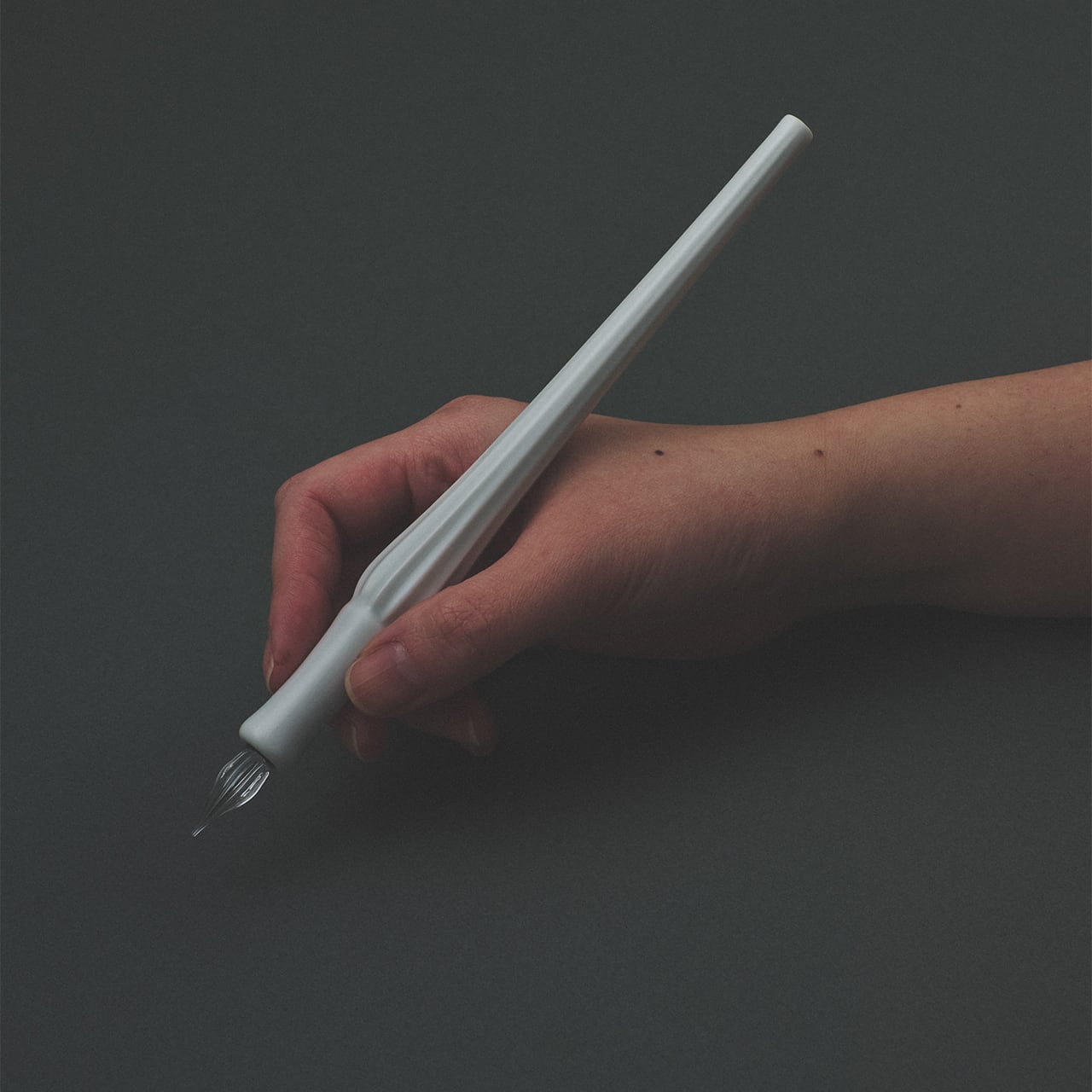 Arita Yaki(ware) Body Glass Dip Pen - White -, Japanese glass dip pen