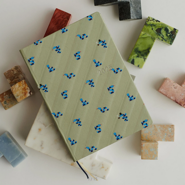 Hobonichi Techo 2025 Bow & Tie: Snake Toy HON / A5 Size / Daily / Jan start / Mon start - English Edition