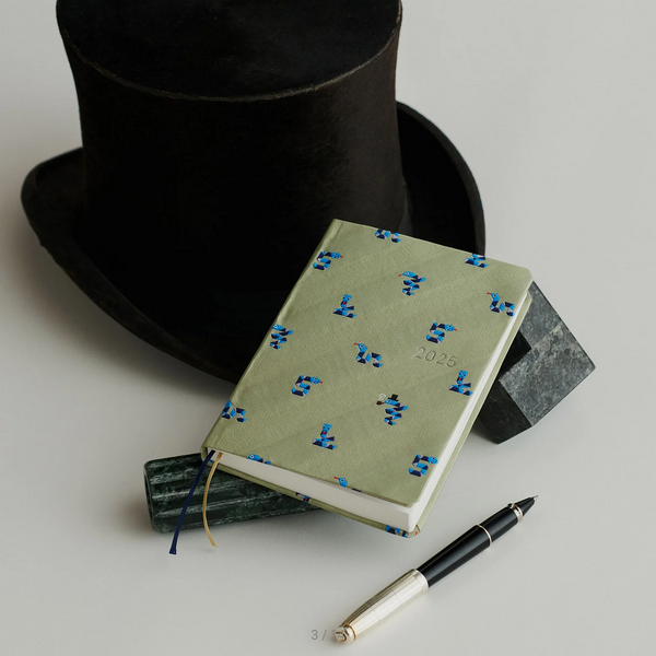 Hobonichi Techo 2025 Bow & Tie: Snake Toy HON / A6 Size / Daily / Jan start / Mon start - English Edition