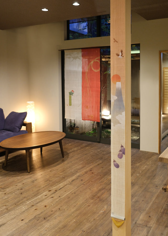 Hand-dyed Linen Japanese Narrow Tapestry - Hatsu-yume (The first dream of the year) -, Kyoto Noren, Japanese wall hanging scroll