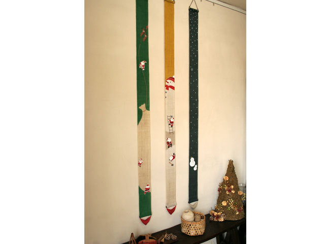 Hand-dyed Linen Japanese Narrow Tapestry - Snowman -, Kyoto Noren, Japanese wall hanging scroll