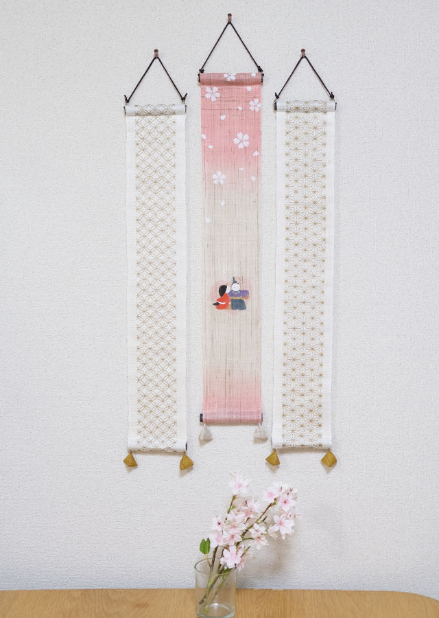 Hand-dyed Linen Japanese Small Tapestry - Odairi-sama and Ohina-sama (emperor and empress) -, Kyoto Noren, Japanese wall hanging scroll