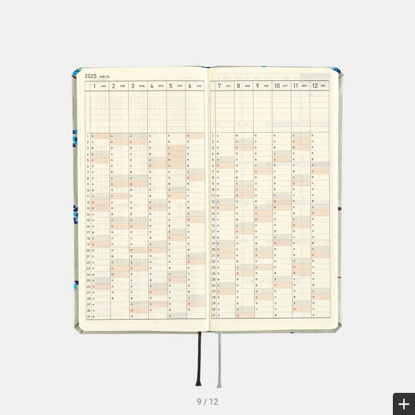 Hobonichi Weeks MEGA, Hobonichi Techo 2025 Bow & Tie: Snake Toy Weeks Mega Hardcover Book / Weekly Horizontal / January start / Monday start - English Edition