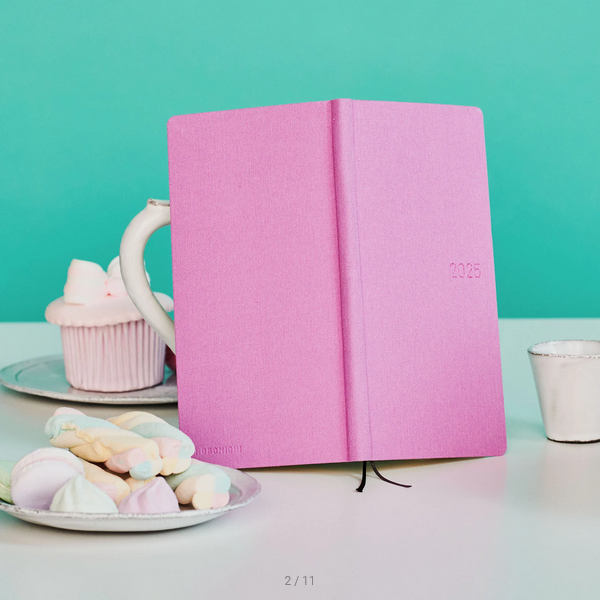 Hobonichi Techo 2025 Colors: Sweet Purple Weeks Hardcover Book / Weekly Horizontal / January start / Monday start - English Edition