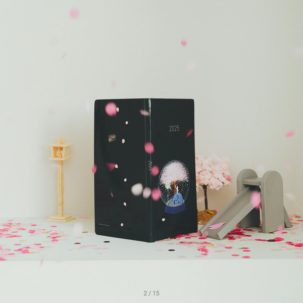 Sale! Hobonichi Techo 2025 Hiroko Kubota: Night Cherry Blossom Snow Globe Weeks Hardcover Book / Weekly Horizontal / January start / Monday start - English Edition