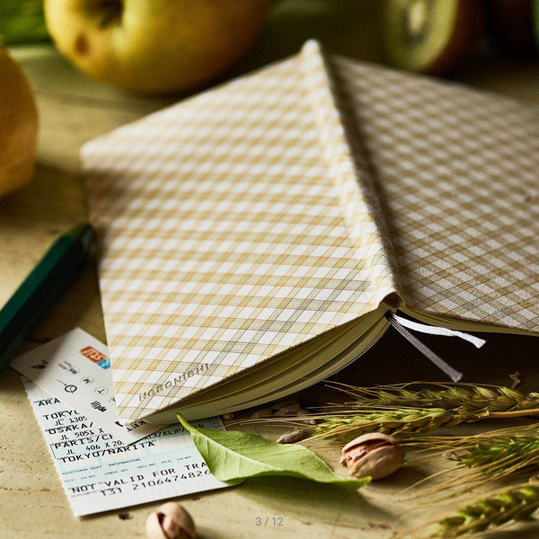 Hobonichi Techo 2025 Shirt Fabric: Harvest Plaid Weeks Hardcover Book / Weekly Horizontal / January start / Monday start - English Edition