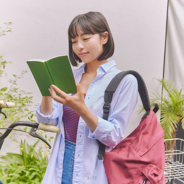 Hobonichi Weeks MEGA, Hobonichi Techo 2025 Sneaker: Leaf Green Weeks Mega Softcover Book / Weekly Horizontal / January start / Monday start - English Edition