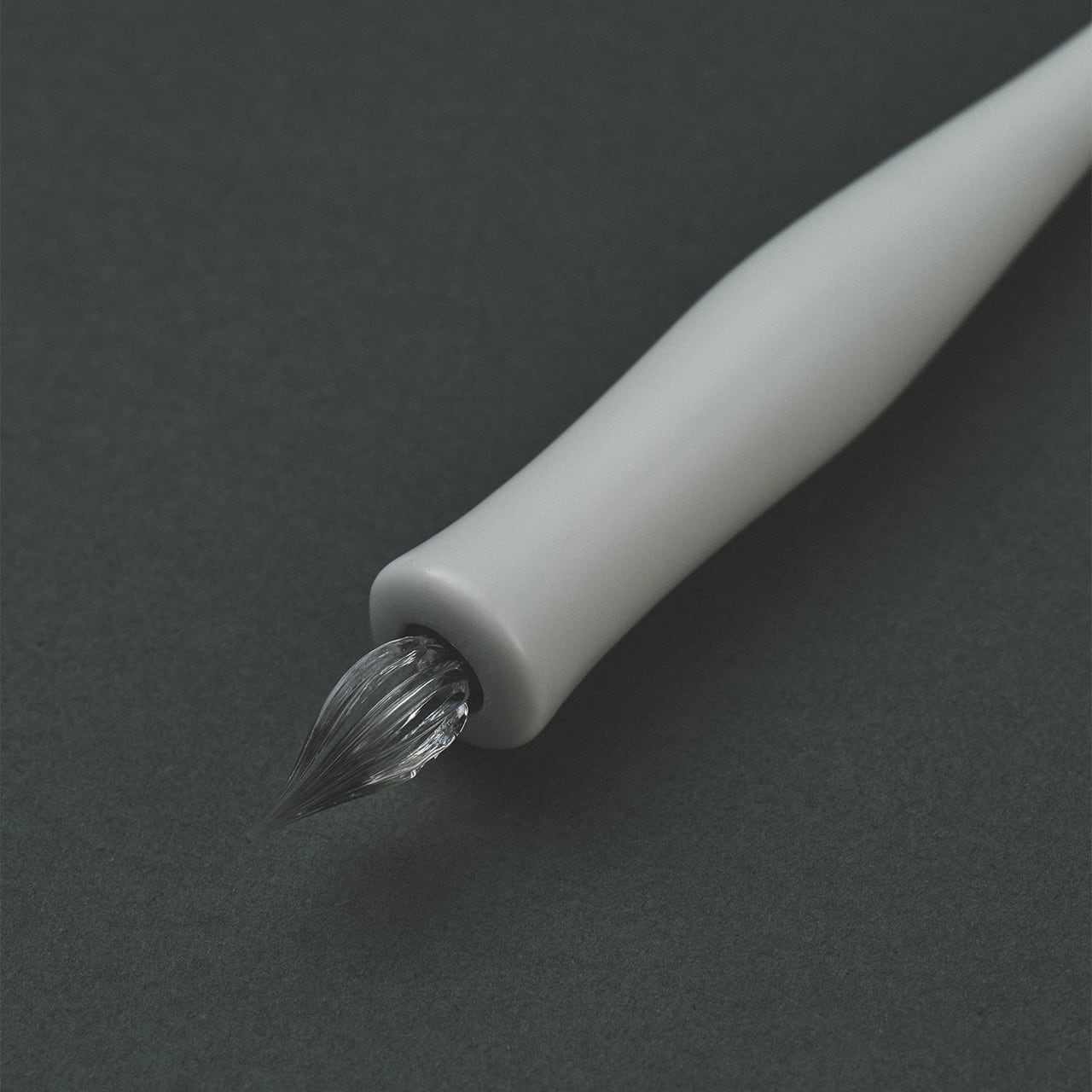 Imari Yaki(ware) Body Glass Dip Pen - White -, Japanese glass dip pen