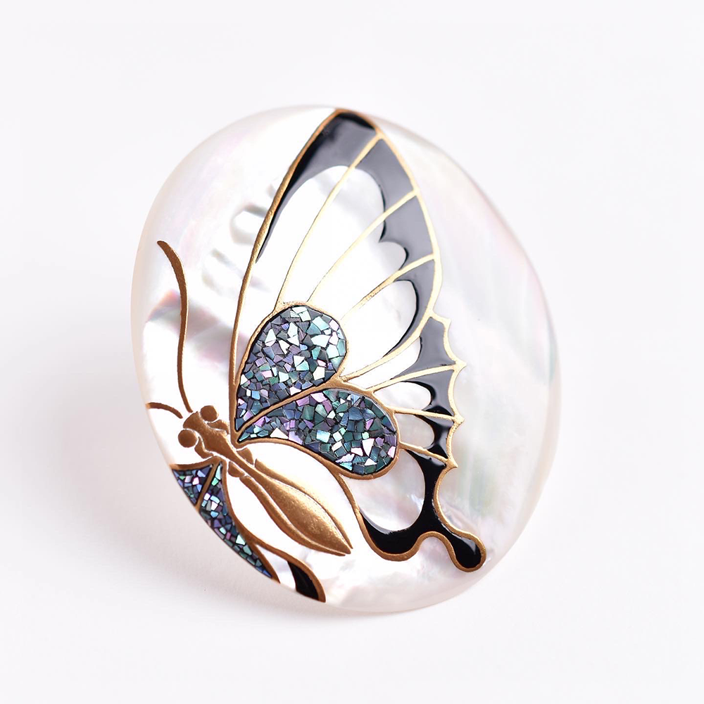 Maki-e Urushi Lacquer Brooch - White South Sea Pearl Shell / Butterfly -, Traditional Japanese Urushi Lacquer Jewelry
