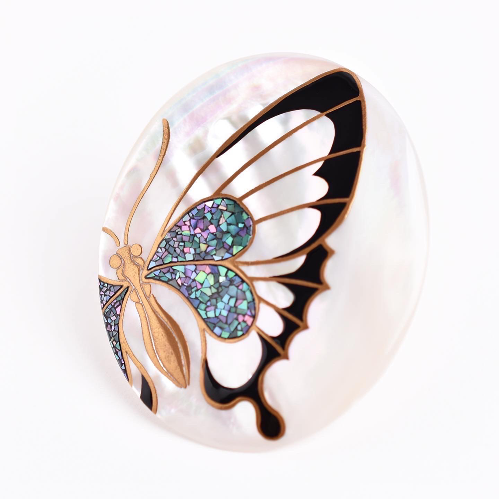 Maki-e Urushi Lacquer Brooch - White South Sea Pearl Shell / Butterfly -, Traditional Japanese Urushi Lacquer Jewelry