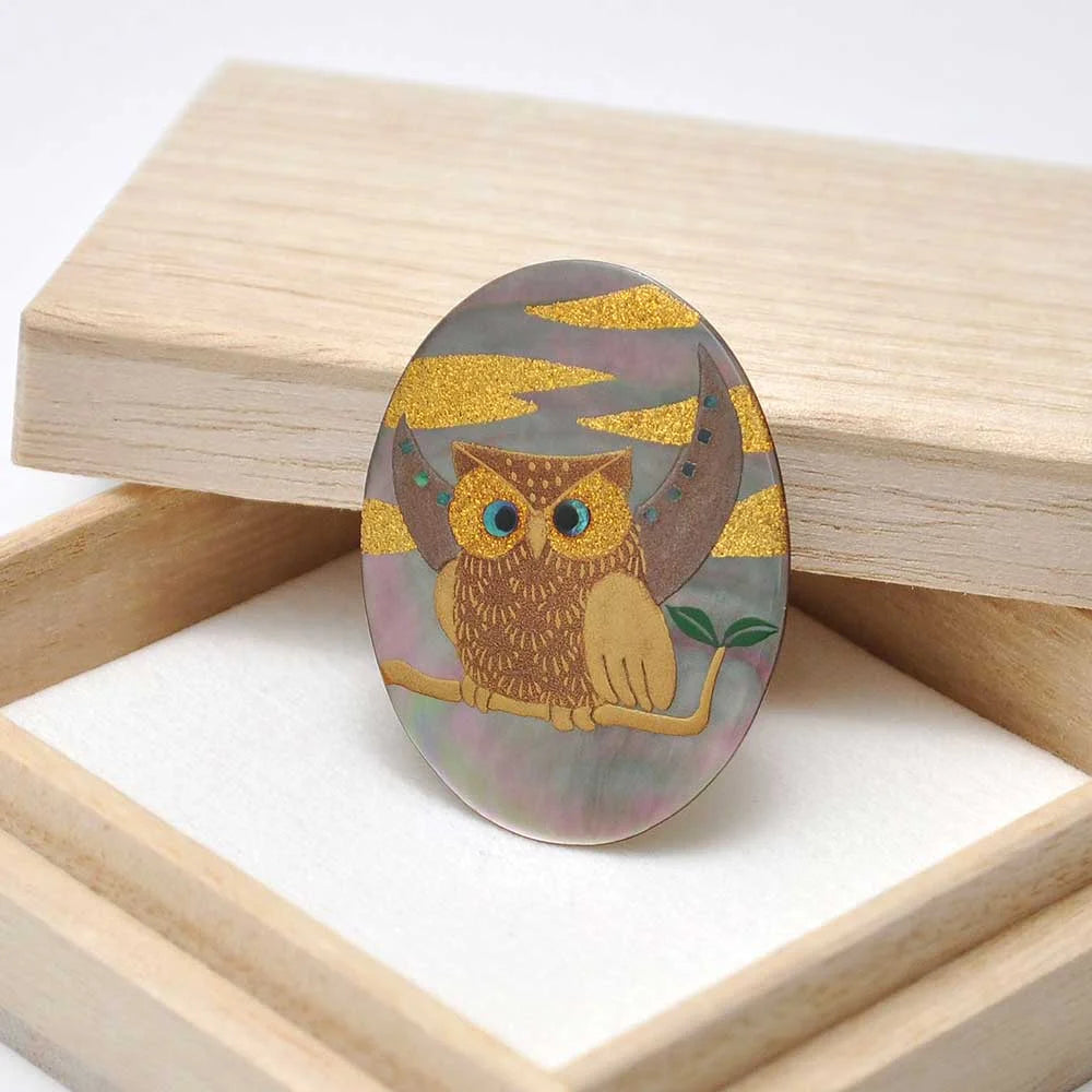 Maki-e Urushi Lacquer Brooch - Black Lip Oyster Pearl Shell / Owl -, Traditional Japanese Urushi Lacquer Jewelry