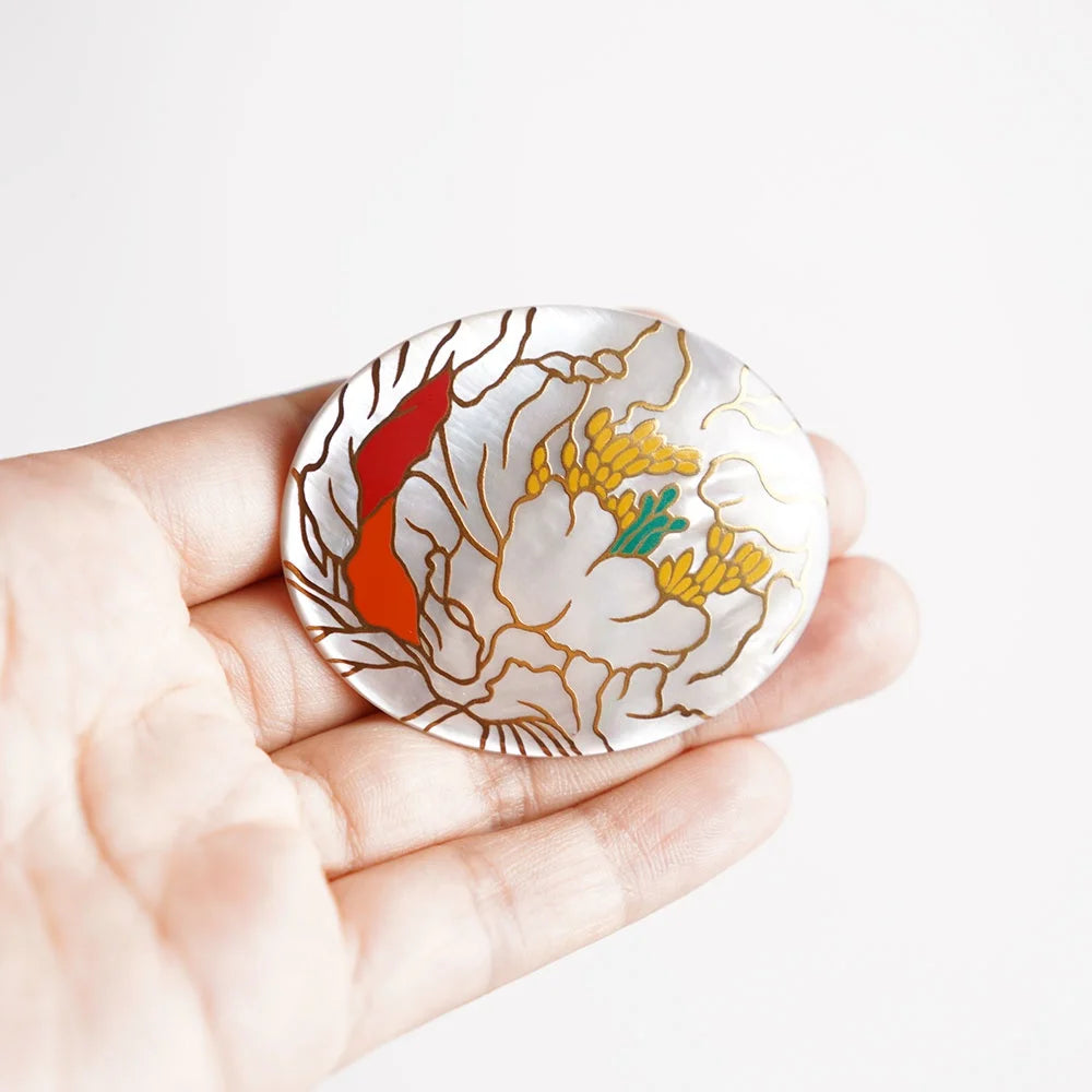 Maki-e Urushi Lacquer Brooch - White South Sea Pearl Shell / Peony -, Traditional Japanese Urushi Lacquer Jewelry