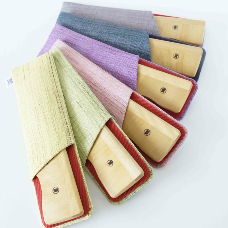 Japanese Akane (Madder) Comb with Hand Woven Linen Case, Handmade in Kyoto, Japan, Japanese traditional hair comb