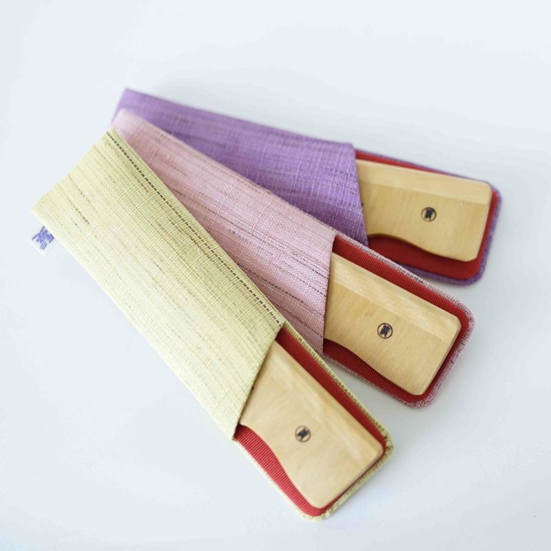 Japanese Akane (Madder) Comb with Hand Woven Linen Case, Handmade in Kyoto, Japan, Japanese traditional hair comb