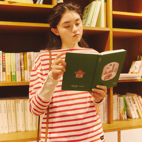 Hobonichi Techo 2025 MOTHER: You come buying? You can sell, too. HON / A5 Size / Daily / Jan start / Mon start - Japanese Edition