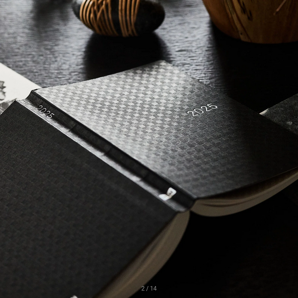 Sale! Hobonichi Techo 2025 Paper Series: Black Gingham HON / A6 Size / Daily / Jan start / Mon start - English Edition