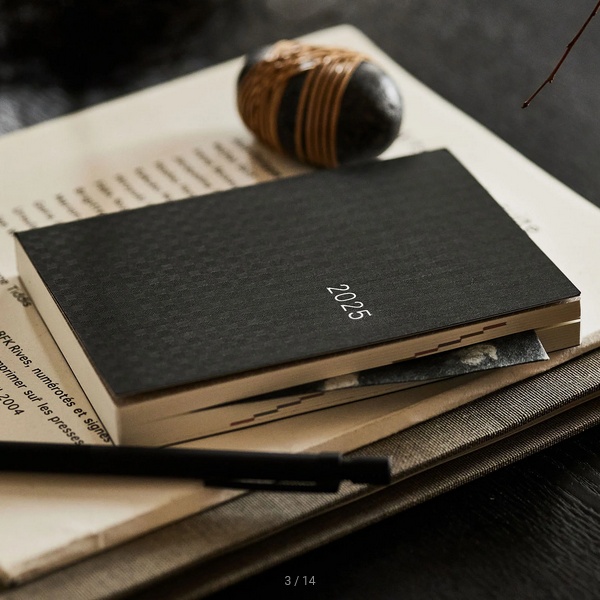 Sale! Hobonichi Techo 2025 Paper Series: Black Gingham HON / A6 Size / Daily / Jan start / Mon start - English Edition