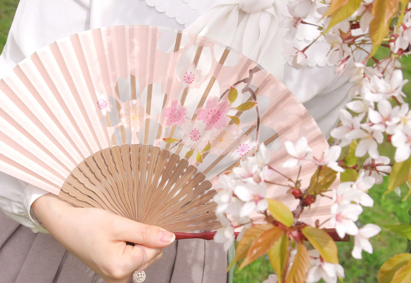 Kyo-sensu (Japanese folding fan) for Women - Kirie / Cherry Blossom - , Made in Kyoto, Japan, Kyoto sensu