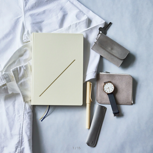 Hobonichi Techo 2025 Slash (Ivory) HON / A5 Size / Daily / Jan start / Mon start - English Edition