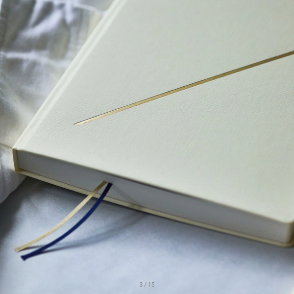 Hobonichi Techo 2025 Slash (Ivory) HON / A5 Size / Daily / Jan start / Mon start - English Edition