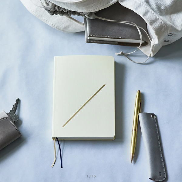 Hobonichi Techo 2025 Slash (Ivory) HON / A6 Size / Daily / Jan start / Mon start - English Edition