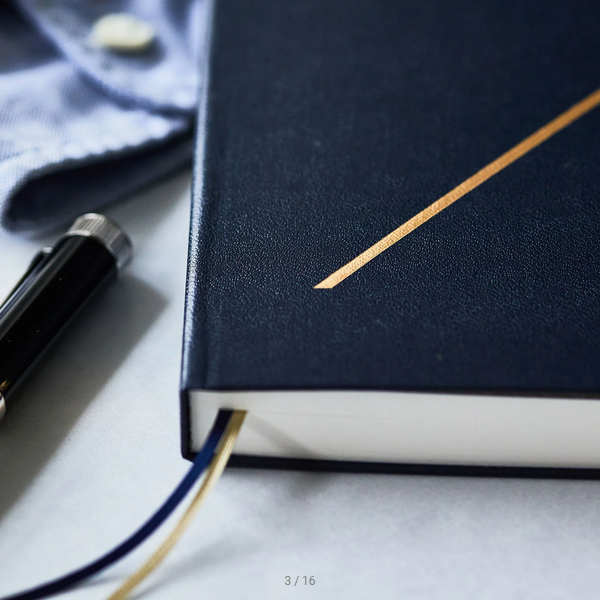 Hobonichi Techo 2025 Slash (Navy) HON / A5 Size / Daily / Jan start / Mon start - English Edition