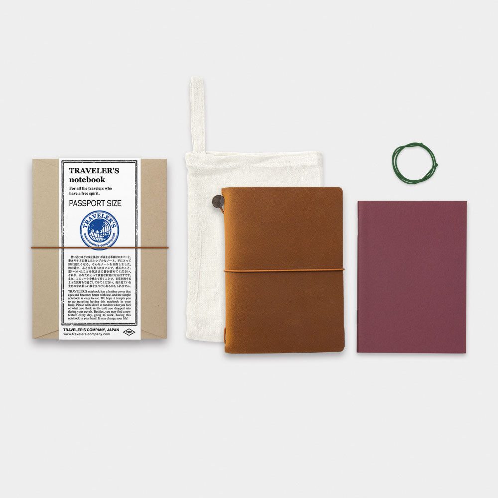 TRAVELER'S COMPANY TRAVELER'S notebook Starter Kit - Passport Size / Camel -