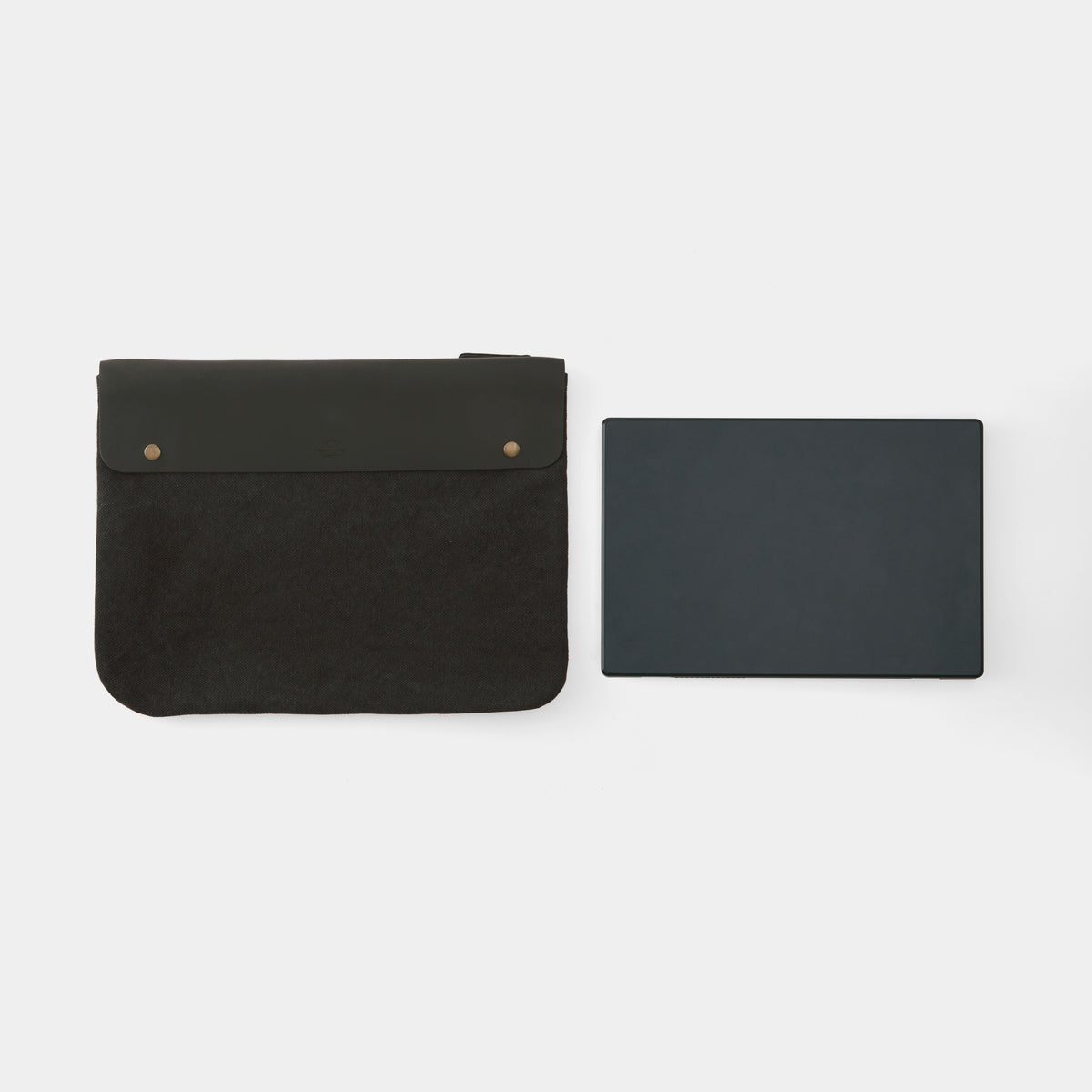 TRAVELER'S COMPANY Traveler's Factory Canvas Pouch - L Size / Black -