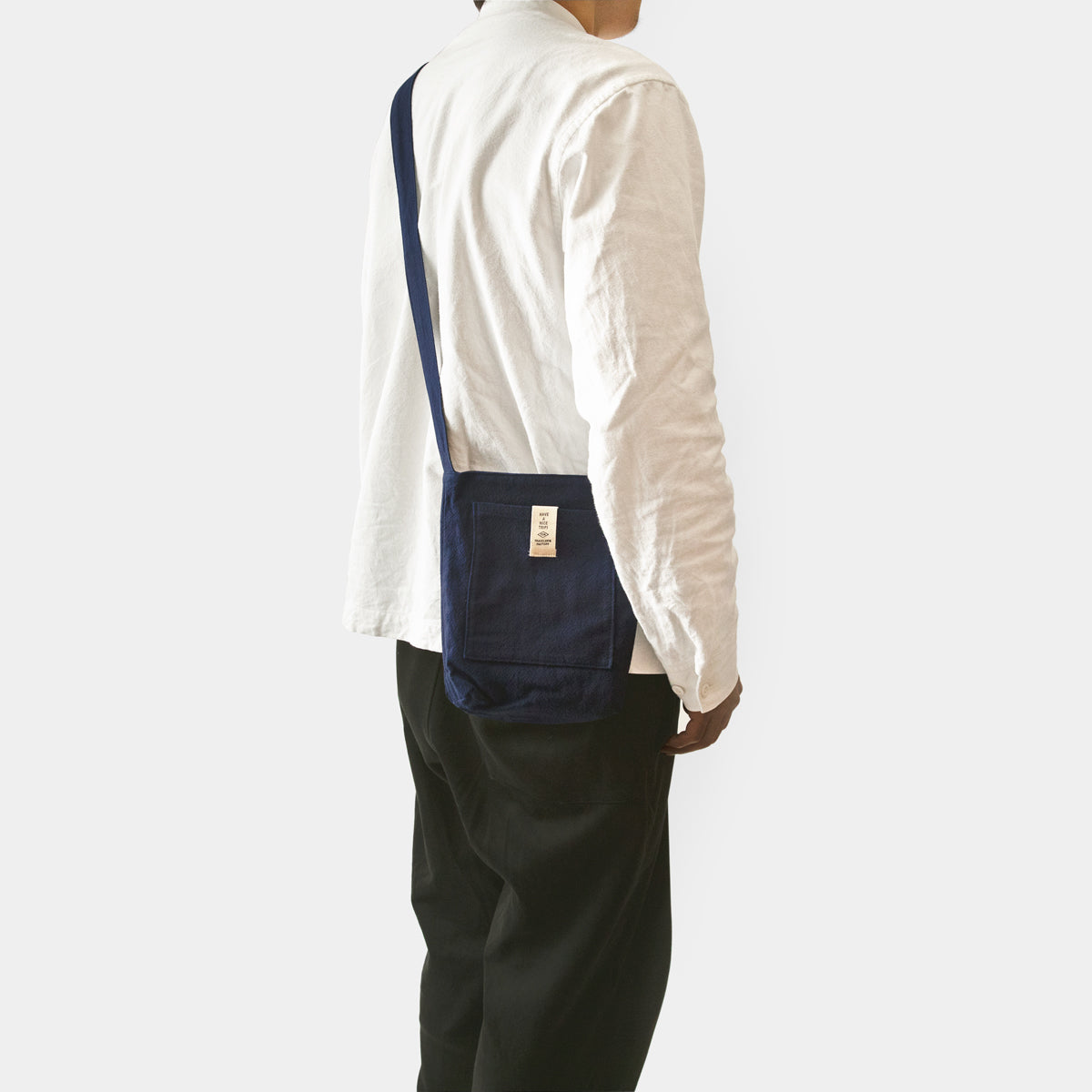 TRAVELER'S COMPANY Traveler's Factory Sacoche - Navy Blue -
