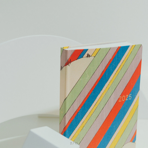 Sale! Hobonichi Techo 2025 Unsodo: Bijutsukai (Rainbow) HON / A6 Size / Daily / Jan start / Mon start - English Edition