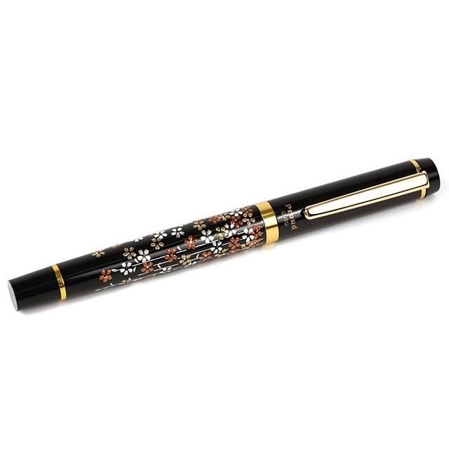 Yamanaka Lacquer Ware High Grade MAKI-E Urushi Lacquer Fountain Pen - Cherry Blossom -