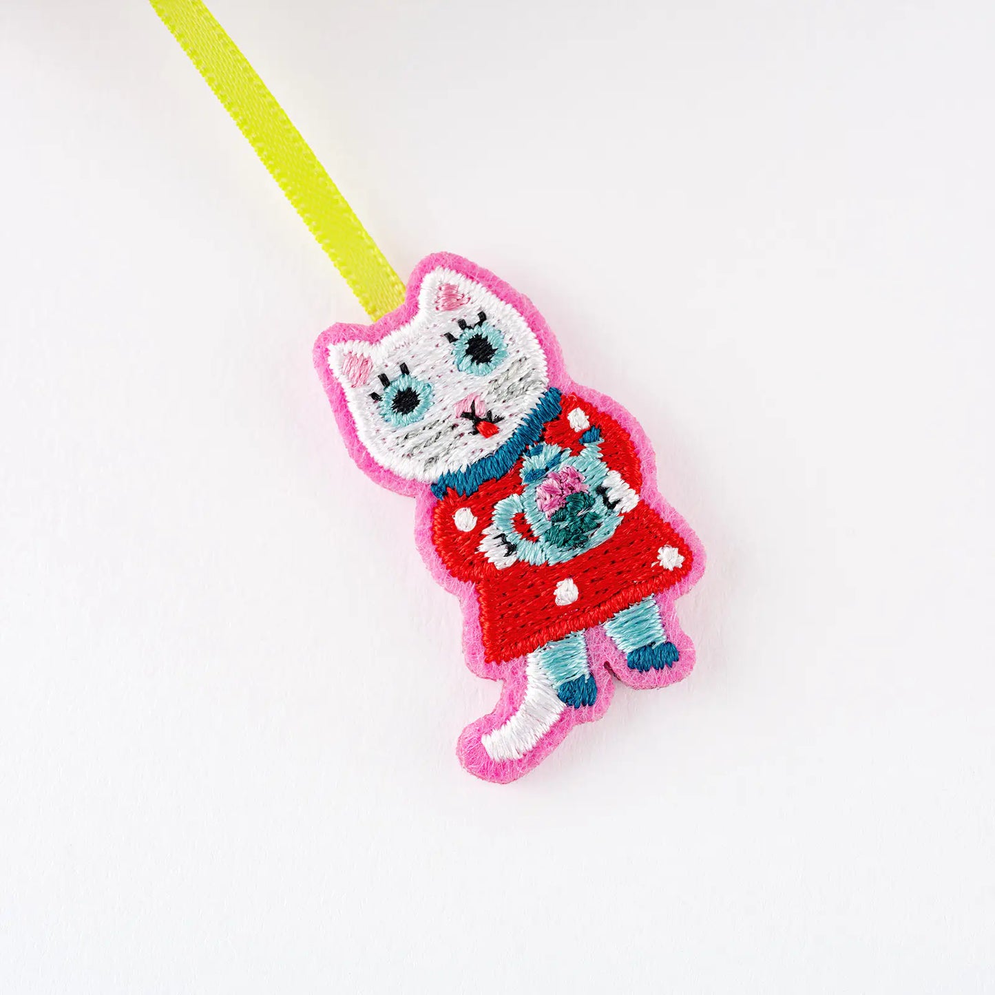 PRE-ORDER Yumi Kitagishi: Embroidered Bookmark - White Cat , 2026 Hobonichi Accessories