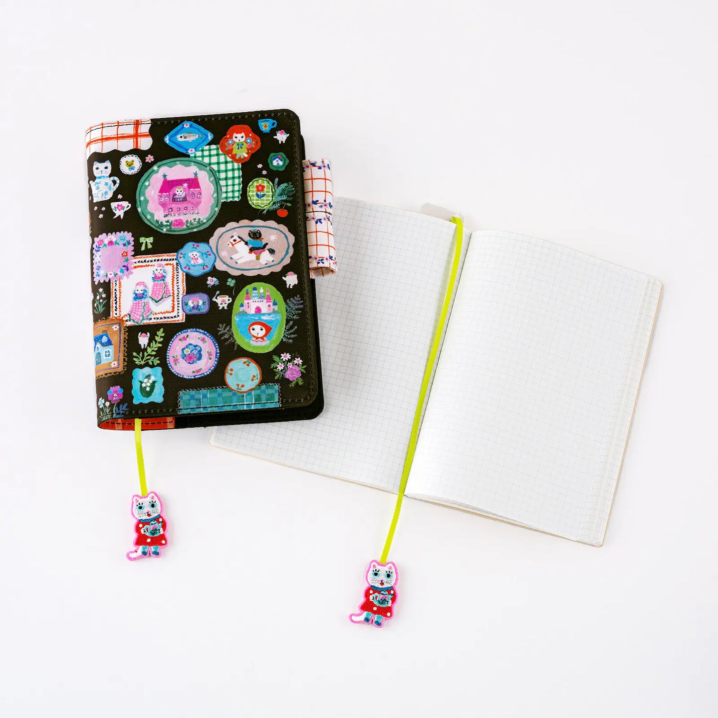 PRE-ORDER Yumi Kitagishi: Embroidered Bookmark - White Cat , 2026 Hobonichi Accessories