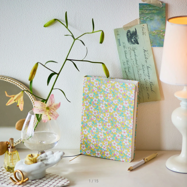 Hobonichi Techo 2025 Liberty Fabrics: Paysanne Blossom HON / A5 Size / Daily / Jan start / Mon start - English Edition
