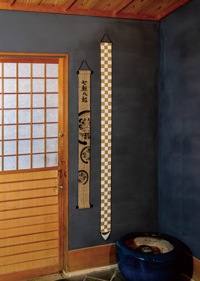 Hand-dyed Linen Japanese Narrow Tapestry 120cm - Daruma -, Kyoto Noren, Japanese wall hanging scroll
