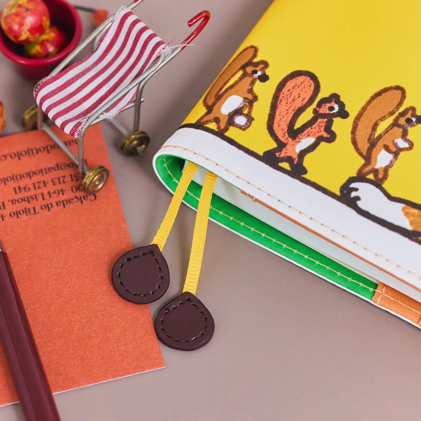 100%ORANGE: Where’s the Squirrel Going [Hobonichi Cousin (A5) Techo Cover] (Cover Only)