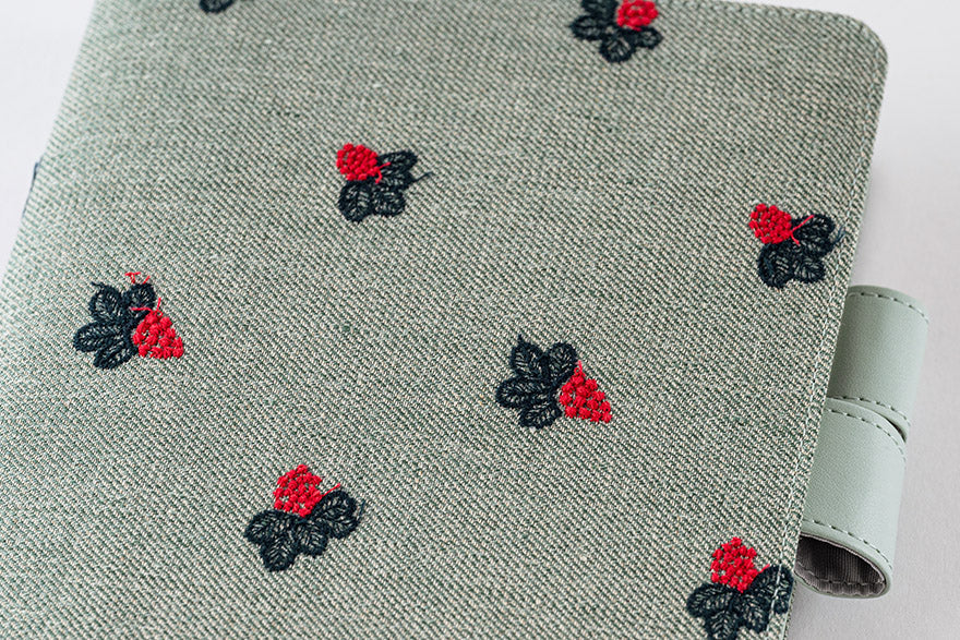 minä perhonen: light berry (Green) [Hobonichi Cousin (A5) Techo Cover] (Cover Only)