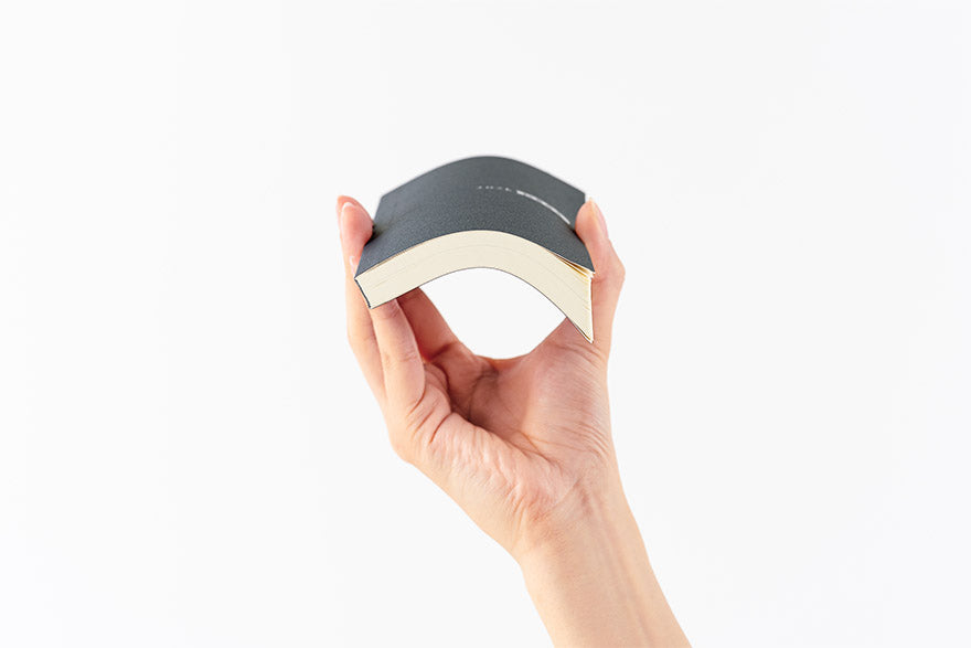 Weeks MEGA, Hobonichi Techo 2026 Sneaker: Indigo Black Weeks Mega Softcover Book / Weekly Horizontal / Jan start / Mon start - English Edition