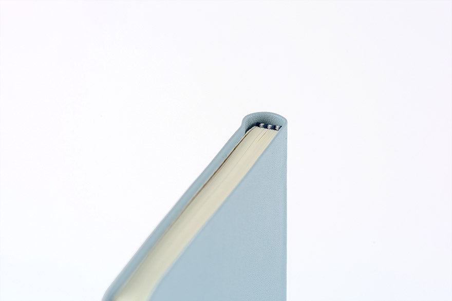 Hobonichi Techo 2026 Leather: Snow Blue Weeks Hardcover Book / Weekly Horizontal / Jan start / Mon start - English Edition