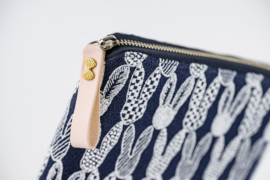 minä perhonen: pomppia (Navy) [Hobonichi Cousin (A5) Techo Cover