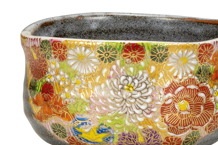 Gold Flower Kutani Yaki(ware) Japanese Matcha Tea Bowl