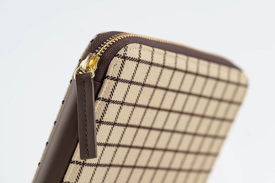 Taut Zipped (Café au Lait Plaid) [Hobonichi Cousin (A5) Techo Cover] (Cover Only)