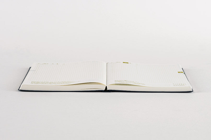 Hobonichi Techo 2026 Slash (Ivory) HON  / A5 Size / Daily / Jan start / Mon start - English Edition