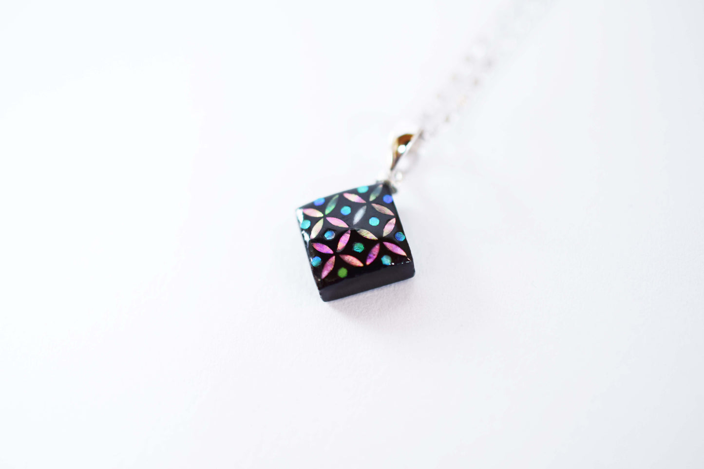Raden Pendant Necklace - Shippo (Interlocking Circles Pattern) / Pink Color / Small Size-, Japanese Lacquer Jewelry, Kyoto Jewelry