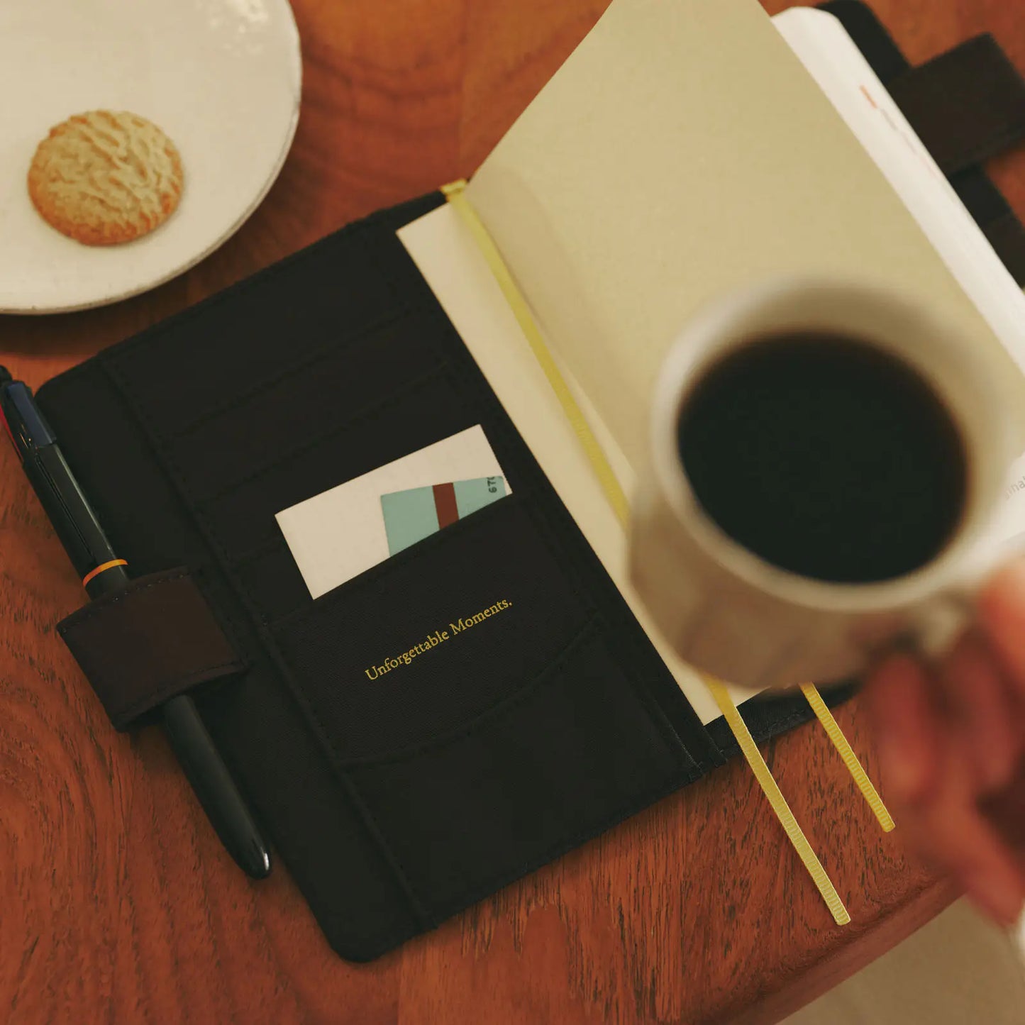Akiko Miyakoshi: An Airport at Night [Hobonichi Original (A6) Techo Cover] (Cover Only)
