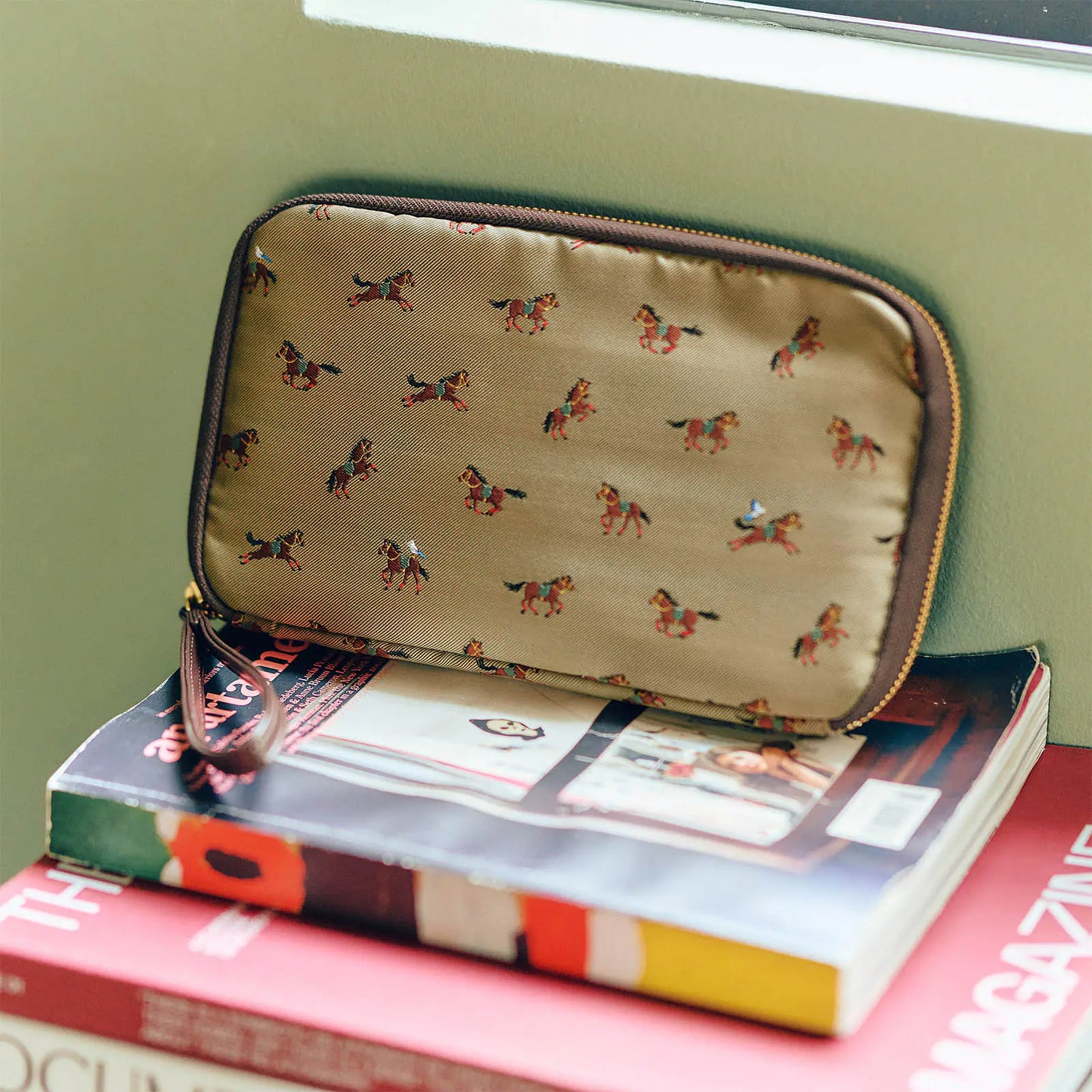 Bow & Tie: Galloping Horses Drawer Pouch Áne,  Hobonichi Drawer Pouch Áne