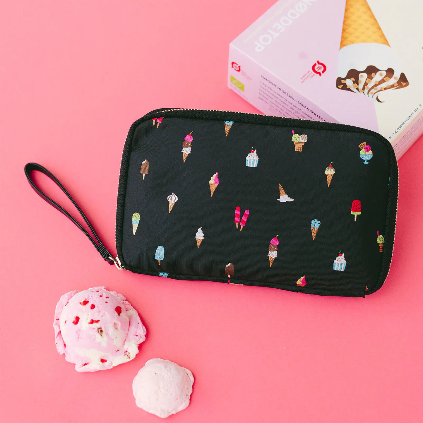 Bow & Tie: Happy Ice Cream Drawer Pouch Áne